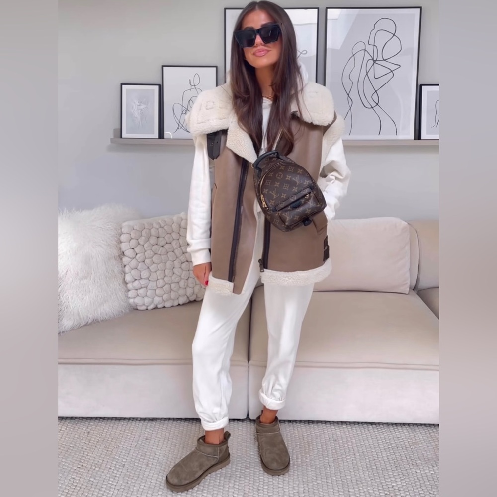 Zara Brown Shearling-Trimmed Vest with Cream Fur Collar
